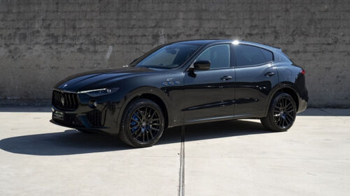 large_maserati-levante-05